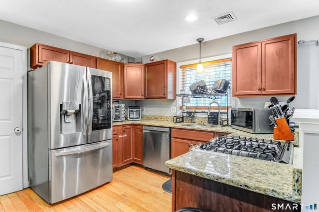 50 Habitat Lane, Bloomfield, CT 06002