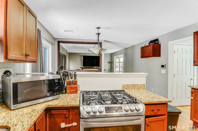 50 Habitat Lane, Bloomfield, CT 06002