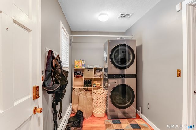 50 Habitat Lane, Bloomfield, CT 06002