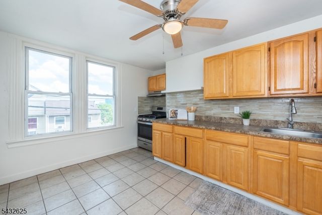 130 Milford Ave, Newark City, NJ 07108