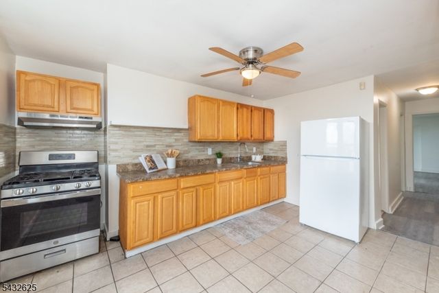 130 Milford Ave, Newark City, NJ 07108