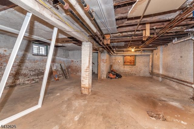 130 Milford Ave, Newark City, NJ 07108