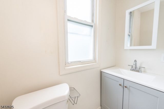 130 Milford Ave, Newark City, NJ 07108