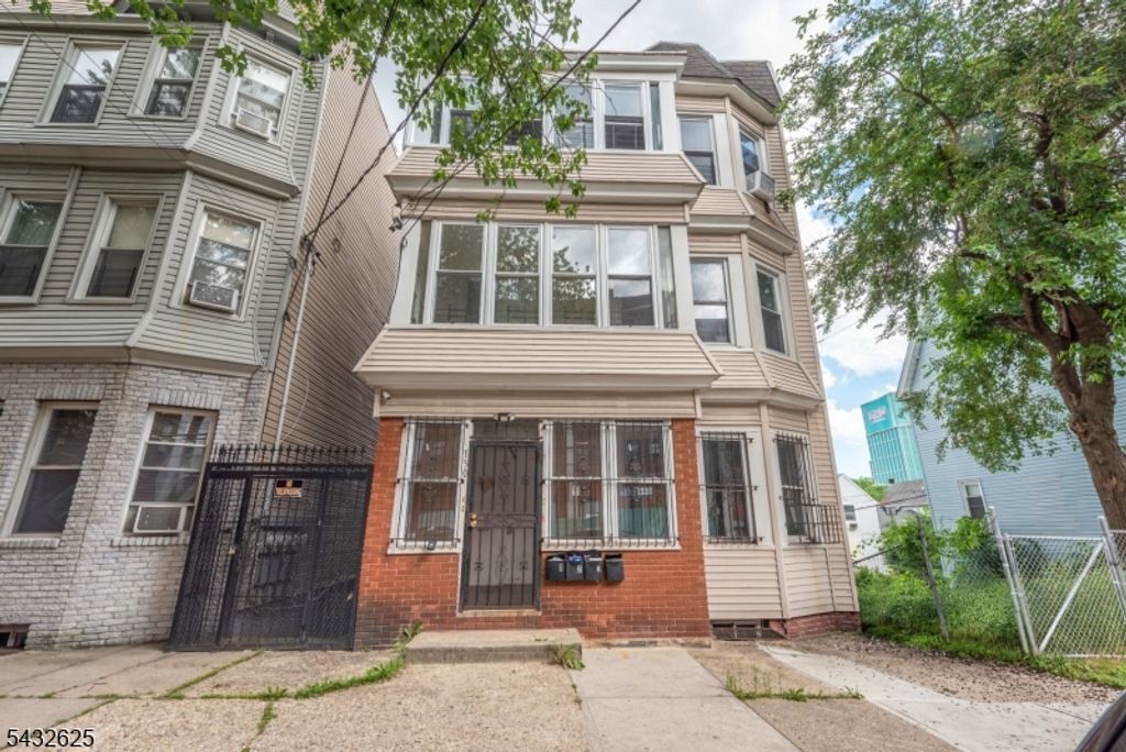 130 Milford Ave, Newark City, NJ 07108