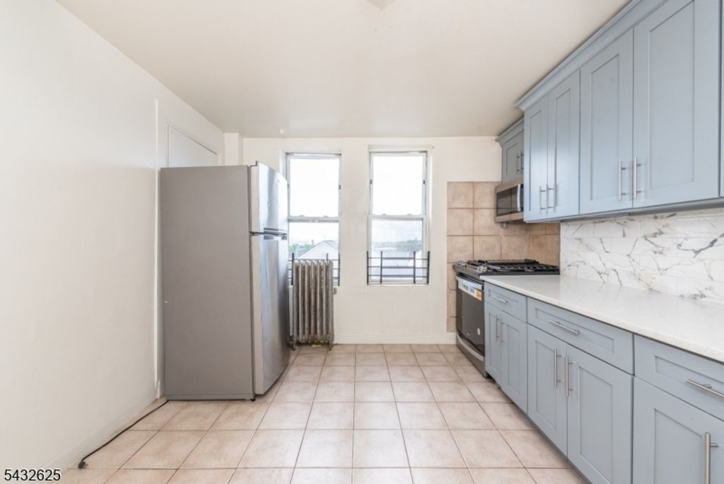 130 Milford Ave, Newark City, NJ 07108 — photo 2