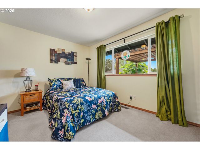 16100 Sw QUEEN VICTORIA Pl, King City, OR 97224