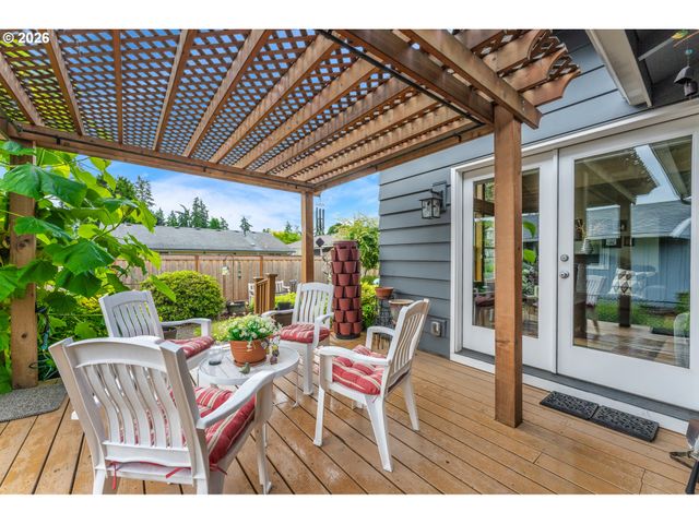 16100 Sw QUEEN VICTORIA Pl, King City, OR 97224