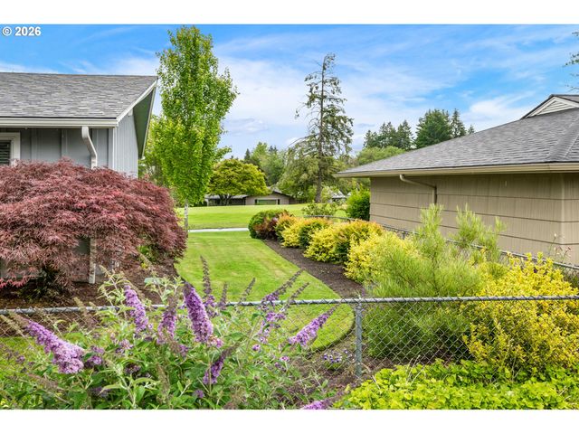 16100 Sw QUEEN VICTORIA Pl, King City, OR 97224