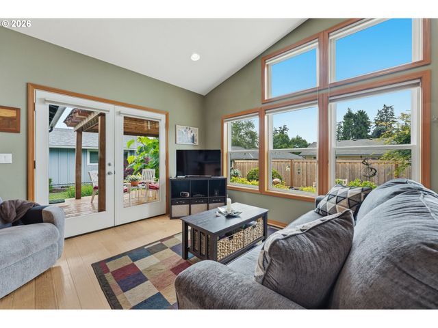 16100 Sw QUEEN VICTORIA Pl, King City, OR 97224