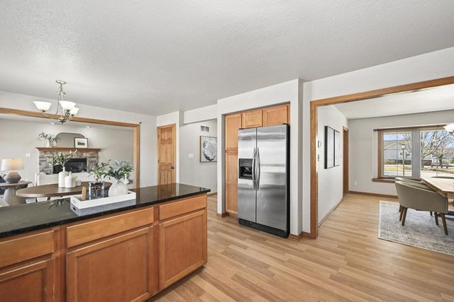 W172N10156 Woodbridge LANE, Germantown, WI 53022