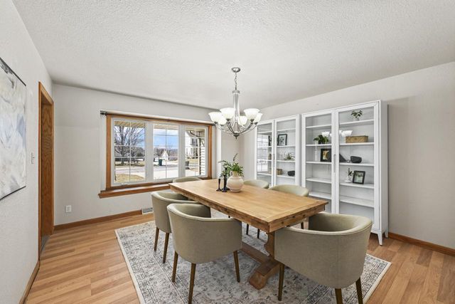 W172N10156 Woodbridge LANE, Germantown, WI 53022