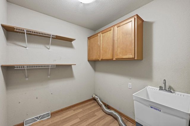 W172N10156 Woodbridge LANE, Germantown, WI 53022