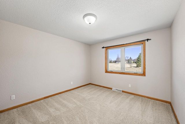 W172N10156 Woodbridge LANE, Germantown, WI 53022