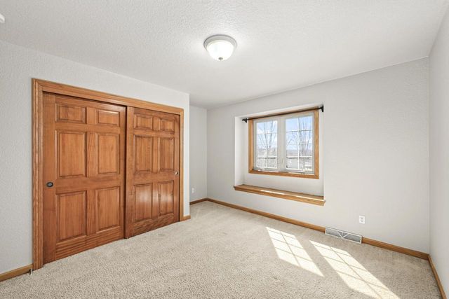 W172N10156 Woodbridge LANE, Germantown, WI 53022