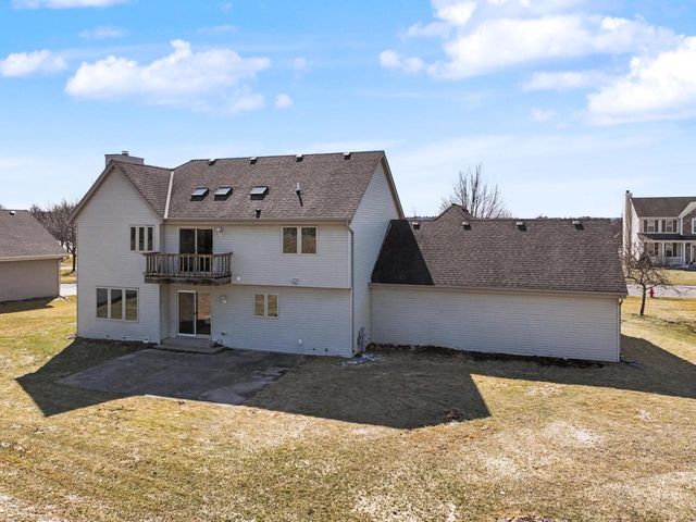 W172N10156 Woodbridge LANE, Germantown, WI 53022