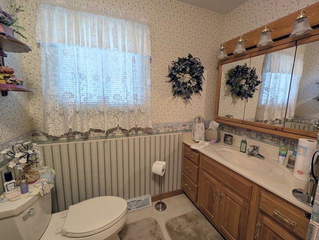 318 Gary Street, Bay City, MI 48706