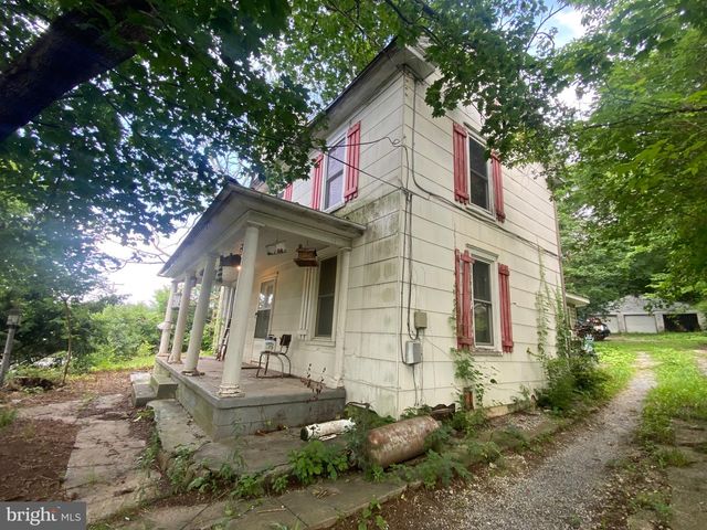 1418 BERKELEY STATION RD, Martinsburg, WV 25404