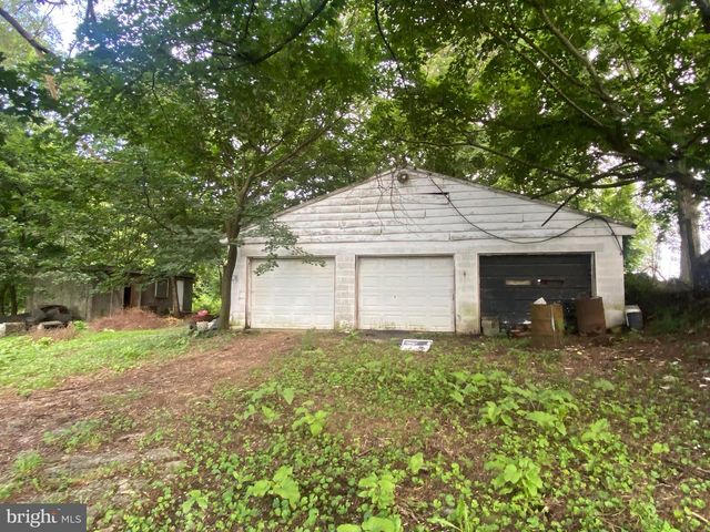 1418 BERKELEY STATION RD, Martinsburg, WV 25404