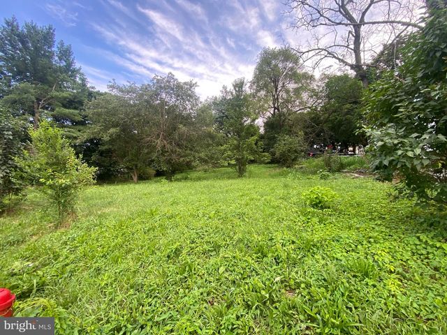 1418 BERKELEY STATION RD, Martinsburg, WV 25404