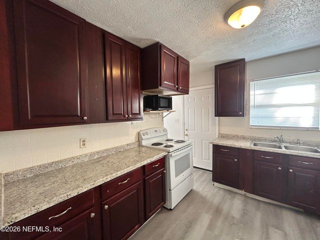 10610 LONE STAR Road, Jacksonville, FL 32225