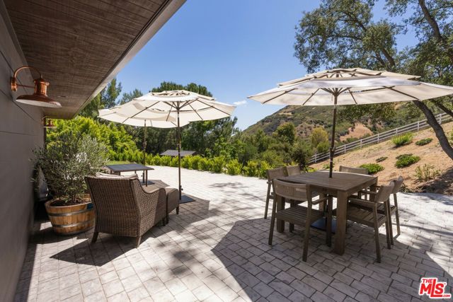 6 Buckskin Court, Bell Canyon, CA 91307