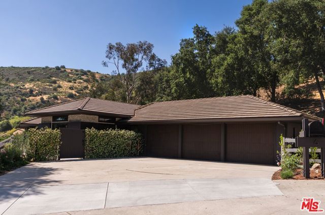 6 Buckskin Court, Bell Canyon, CA 91307