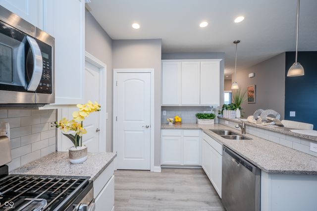 1565 Sadler Way, Avon, IN 46123