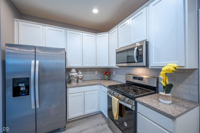 1565 Sadler Way, Avon, IN 46123