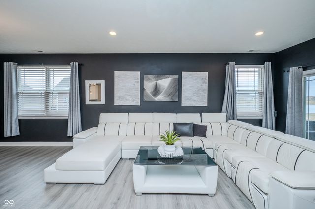 1565 Sadler Way, Avon, IN 46123