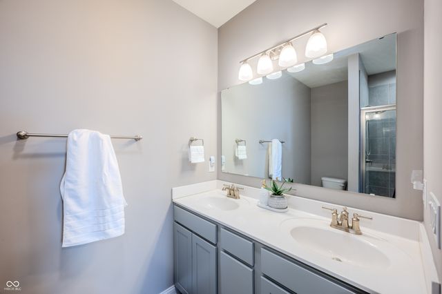 1565 Sadler Way, Avon, IN 46123