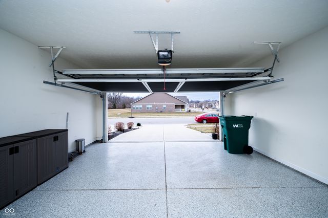 1565 Sadler Way, Avon, IN 46123