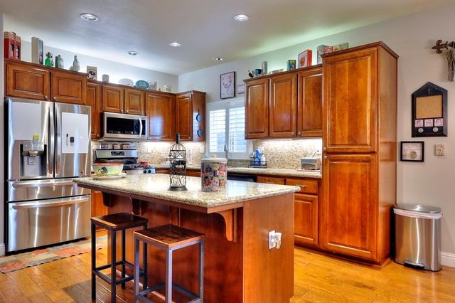 4152 Post Oak Dr, Turlock, CA 95382