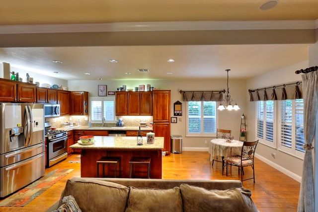 4152 Post Oak Dr, Turlock, CA 95382