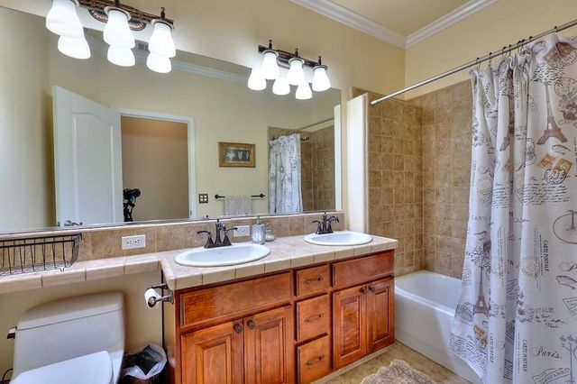 4152 Post Oak Dr, Turlock, CA 95382