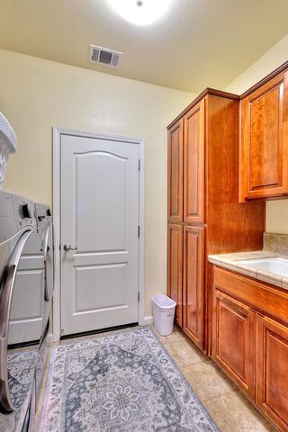 4152 Post Oak Dr, Turlock, CA 95382