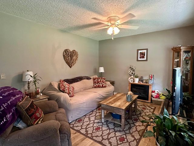 320 CLAYTON RD, Finger, TN 38334