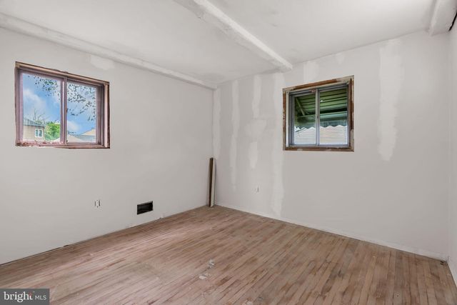 15 FRANCINE DR, Trenton, NJ 08610