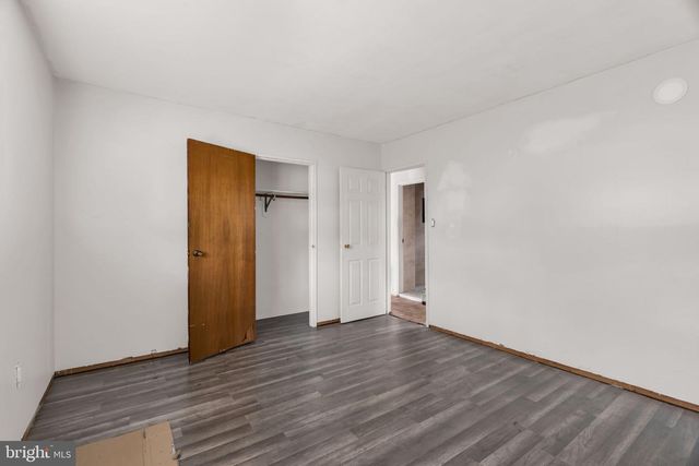15 FRANCINE DR, Trenton, NJ 08610