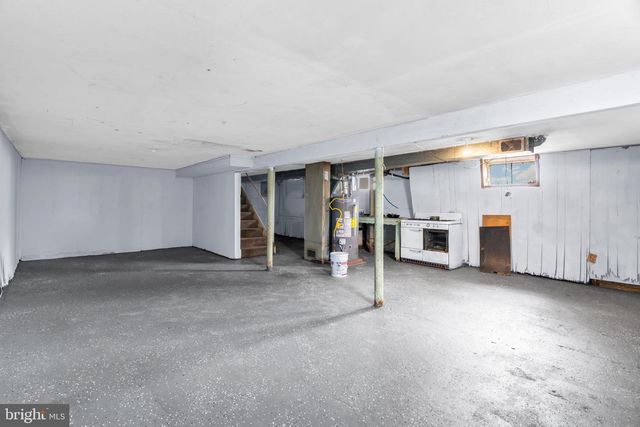 15 FRANCINE DR, Trenton, NJ 08610