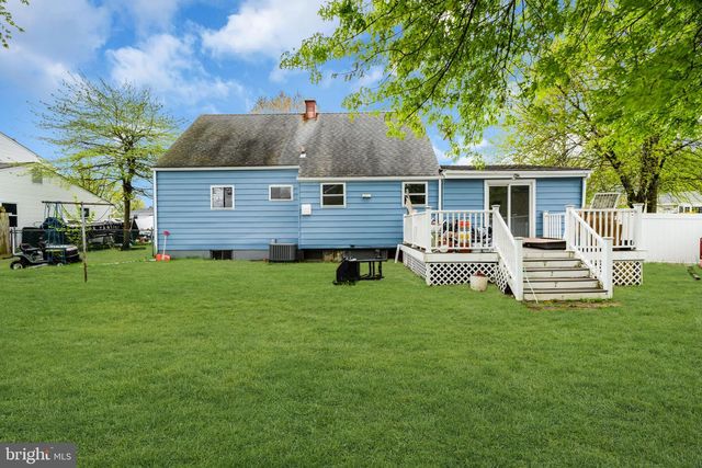15 FRANCINE DR, Trenton, NJ 08610