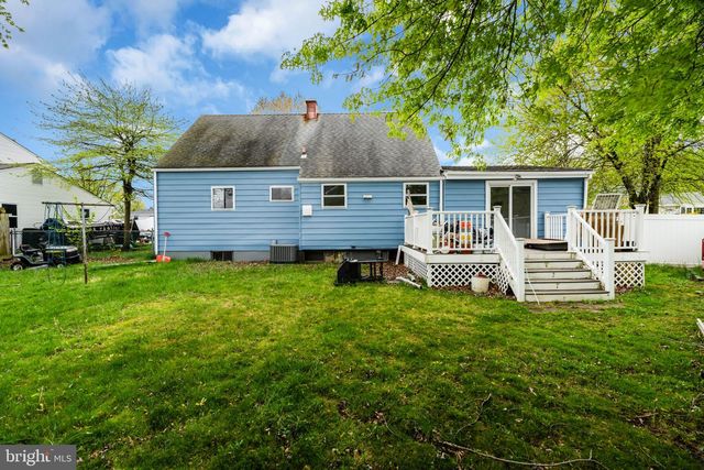 15 FRANCINE DR, Trenton, NJ 08610
