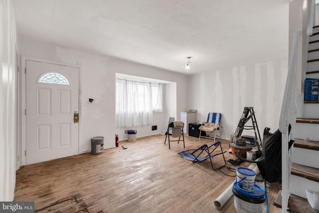 15 FRANCINE DR, Trenton, NJ 08610