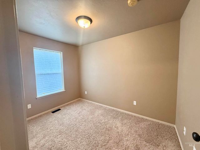 1506 N Adams, Jerome, ID 83338