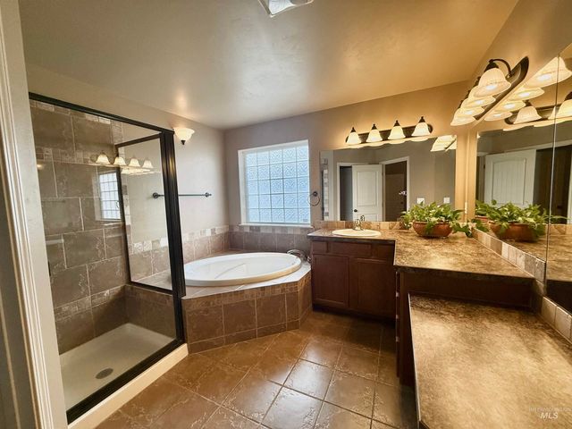 1506 N Adams, Jerome, ID 83338