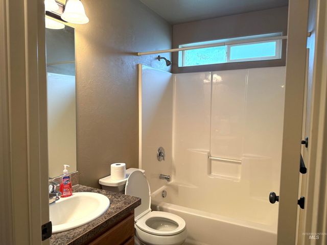 1506 N Adams, Jerome, ID 83338