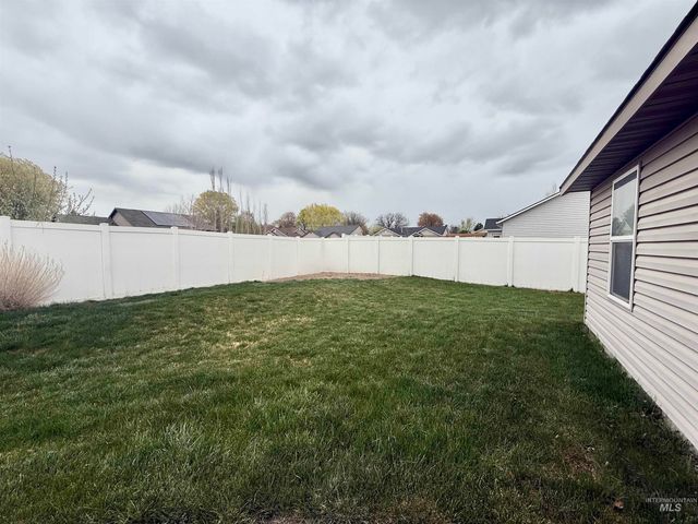 1506 N Adams, Jerome, ID 83338