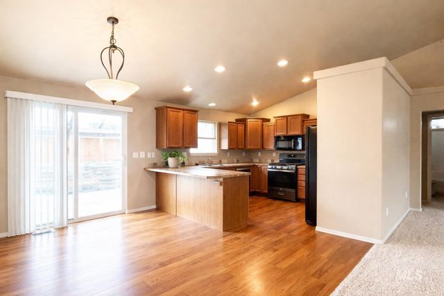 1506 N Adams, Jerome, ID 83338