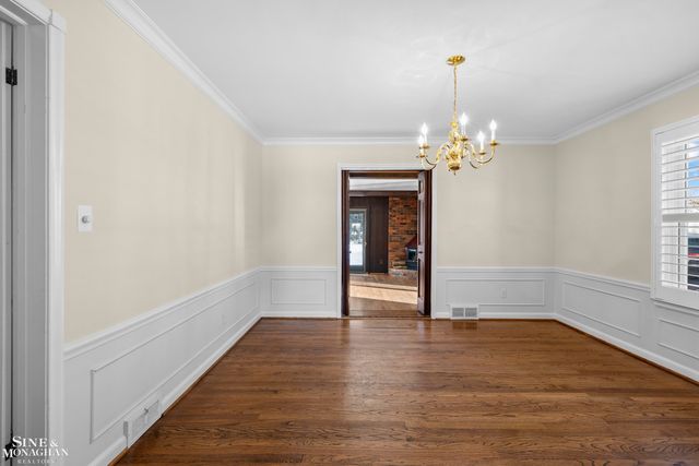 419 Maison Road, Grosse Pointe Farms, MI 48236