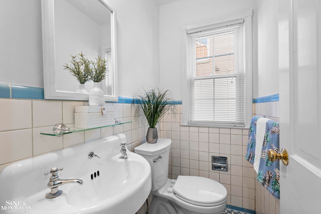 419 Maison Road, Grosse Pointe Farms, MI 48236