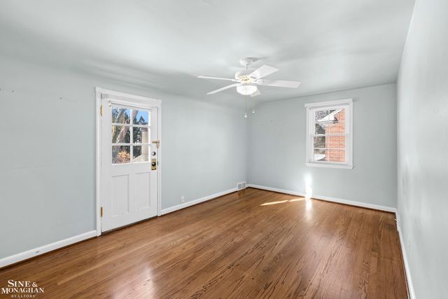 419 Maison Road, Grosse Pointe Farms, MI 48236